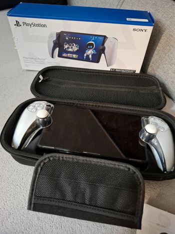 Magnifique console portable ps5 avec boîte
