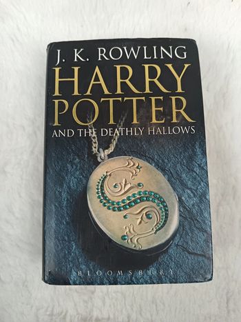 Livre Harry Potter and the deathly hallows
