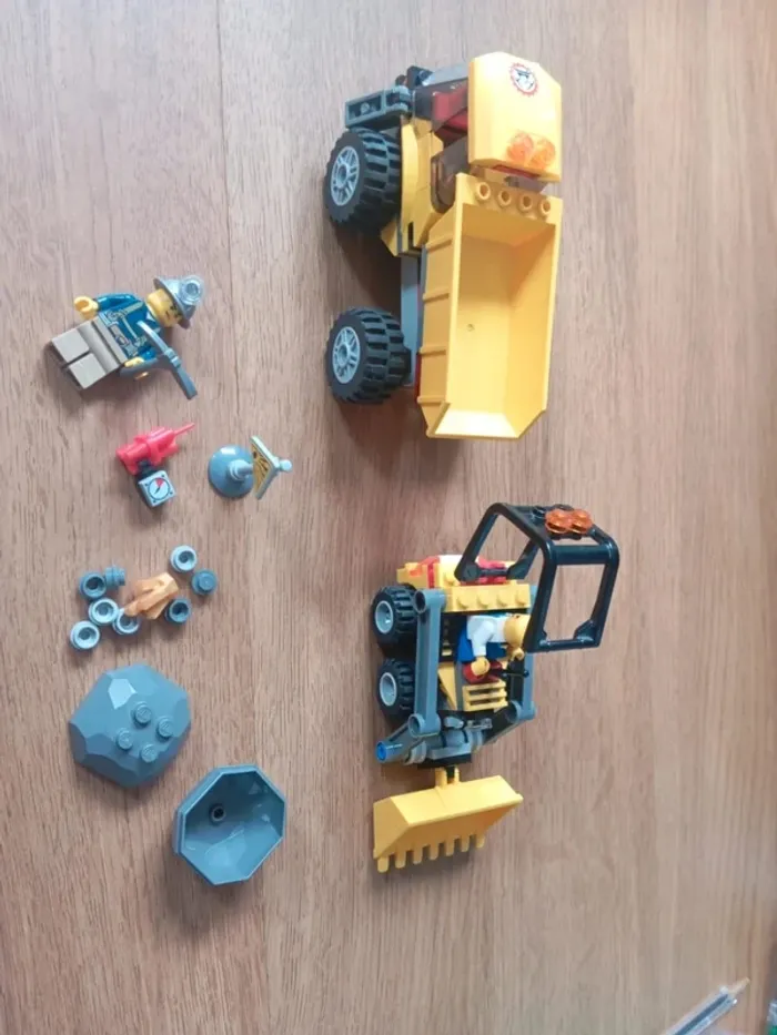 Lego le camion maxi benne de la mine 4201 - photo numéro 4