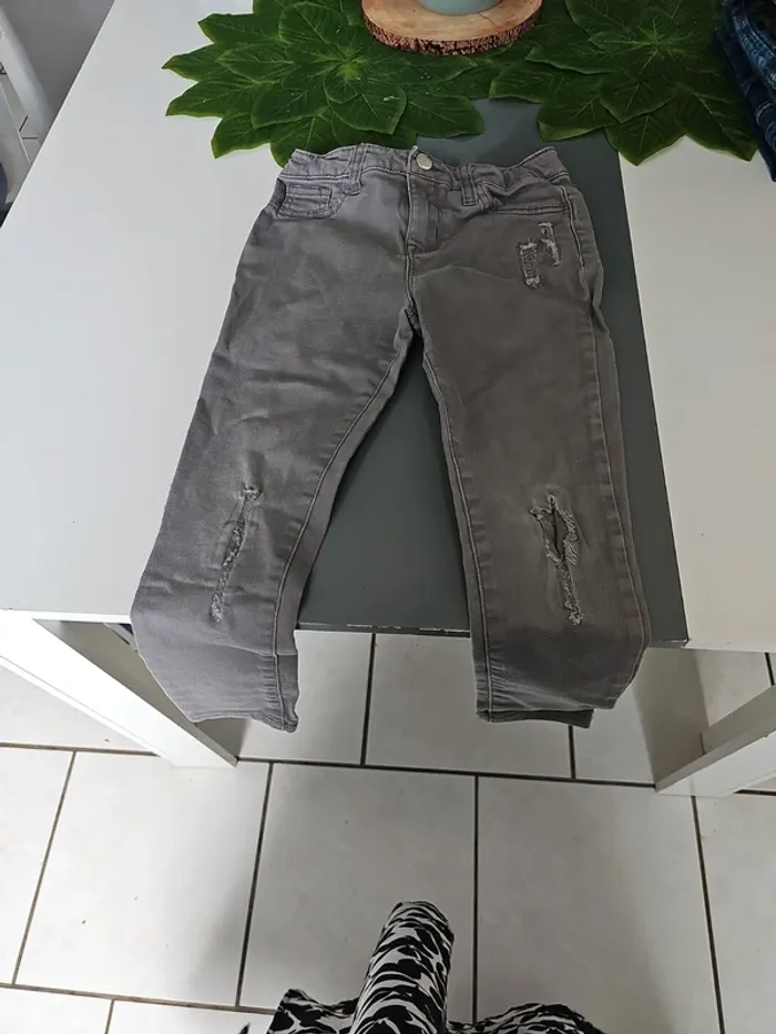 Jean skinny gris 6/7 ans