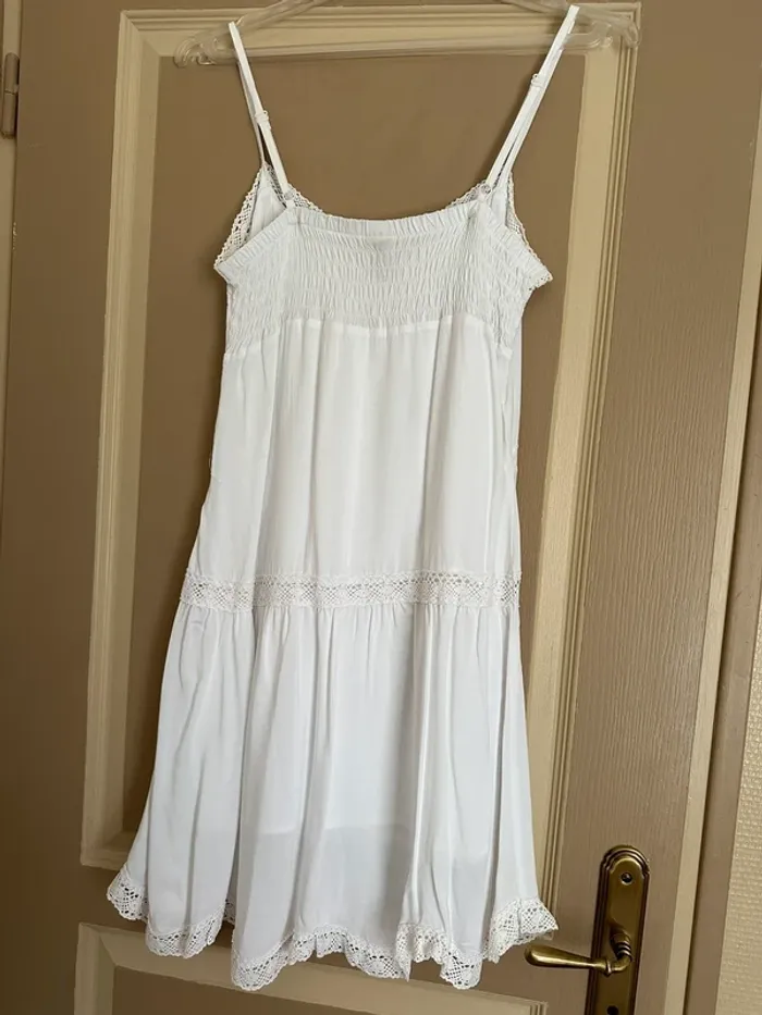 Robe blanche - photo numéro 2