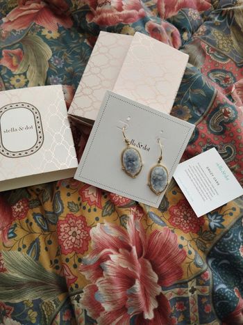 Superbe paire de boucles d'oreilles Charlotte druzy stella and dot