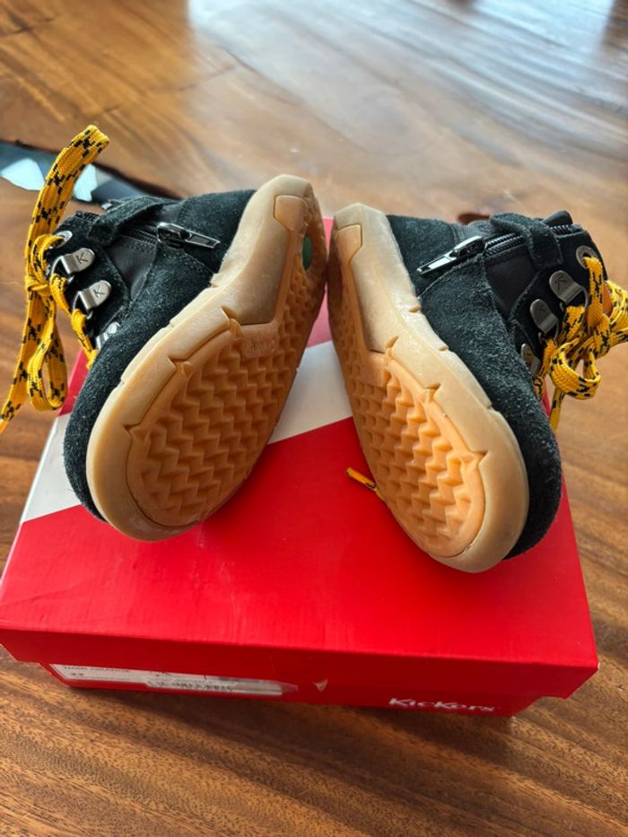 Chaussure kickers pointure 23 neuve - photo numéro 2