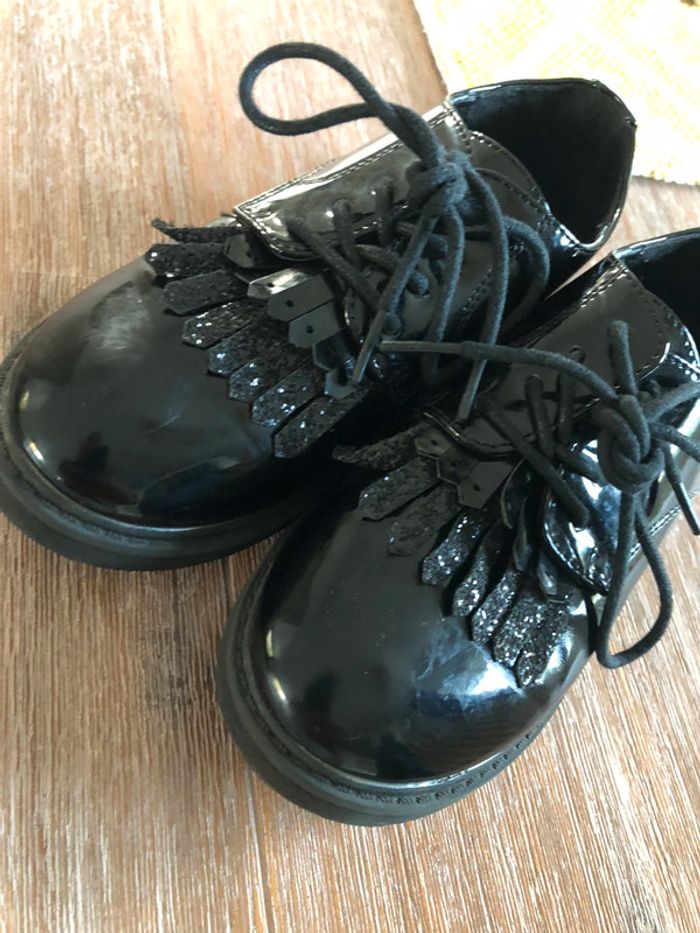 Chaussure vernie noire Gemo
