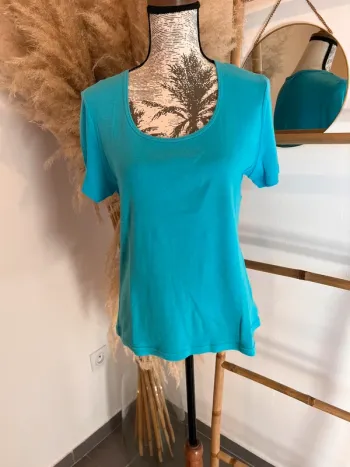 T-shirt bleu