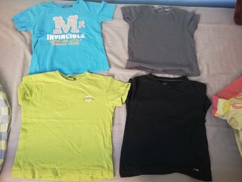 Lot 4 TS manches courtes 5 ans diverses marques