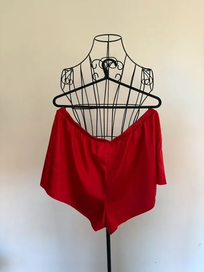 Short rouge Undiz - Neuf avec étiquette - photo numéro 3