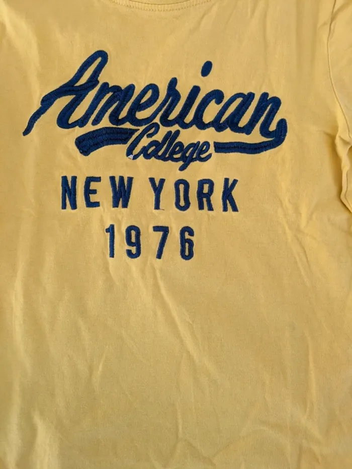T-shirt jaune American College - 6 ans (Idéal jeux / activités manuelles) 🎨 - photo numéro 5