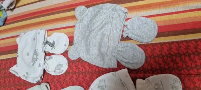 Lot bonnet et mouffle - photo numéro 4