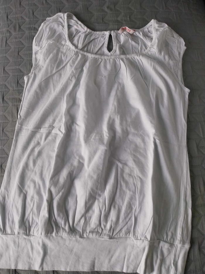 Haut blanc T38/40 - photo numéro 2