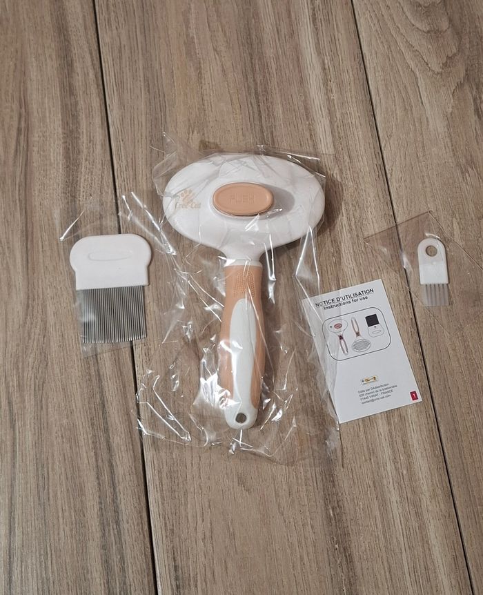 Toilettage chat brosse peigne polyvalent anti-puces anti-poux - photo numéro 3