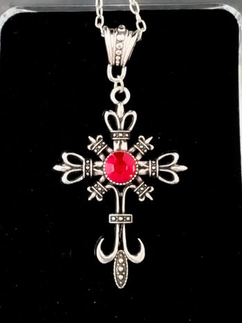 Chaîne + pendentif gothique