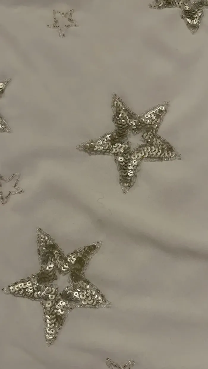 Très beau beige avec etoile en strass - photo numéro 3