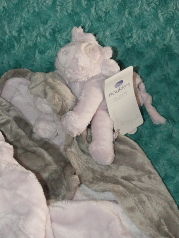 Doudou couverture vache rose gris Noukie's 🐮Neuf - photo numéro 2