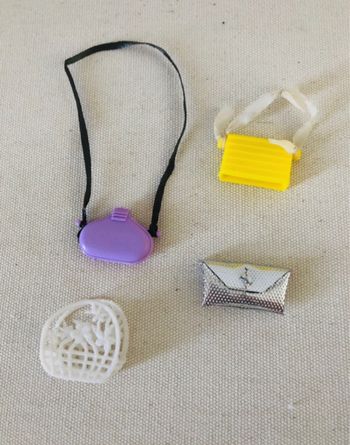 Lot de 4 sacs barbie accessoire vêtement