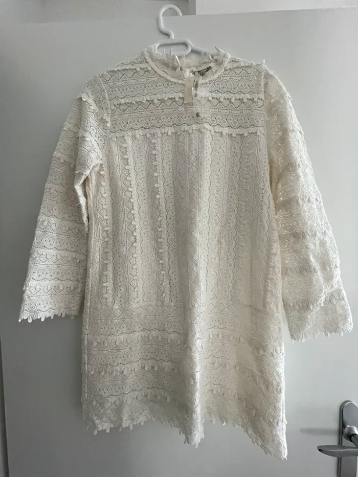 Robe courte écru dentelle neuf avec étiquette - photo numéro 2