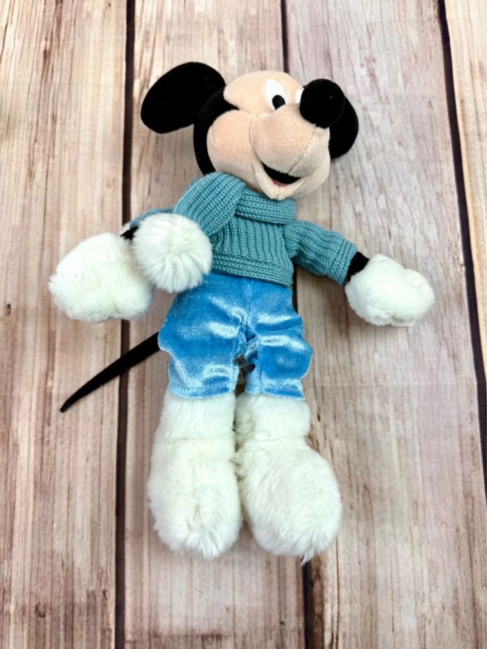 Peluche Disney Mickey en tenu d’hiver officielle Disneyland Paris - photo numéro 7