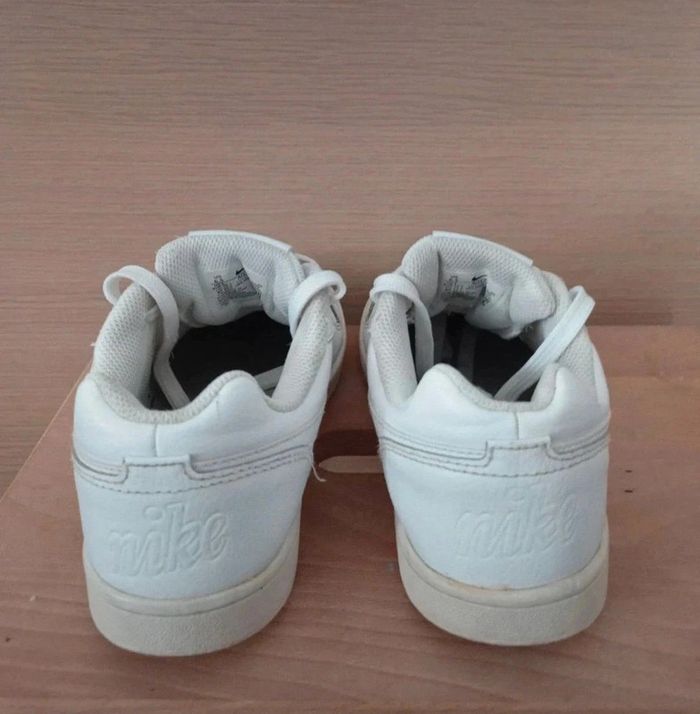 Baskets Nike Ebernon low look vintage cuir blanc 37,5 - photo numéro 4