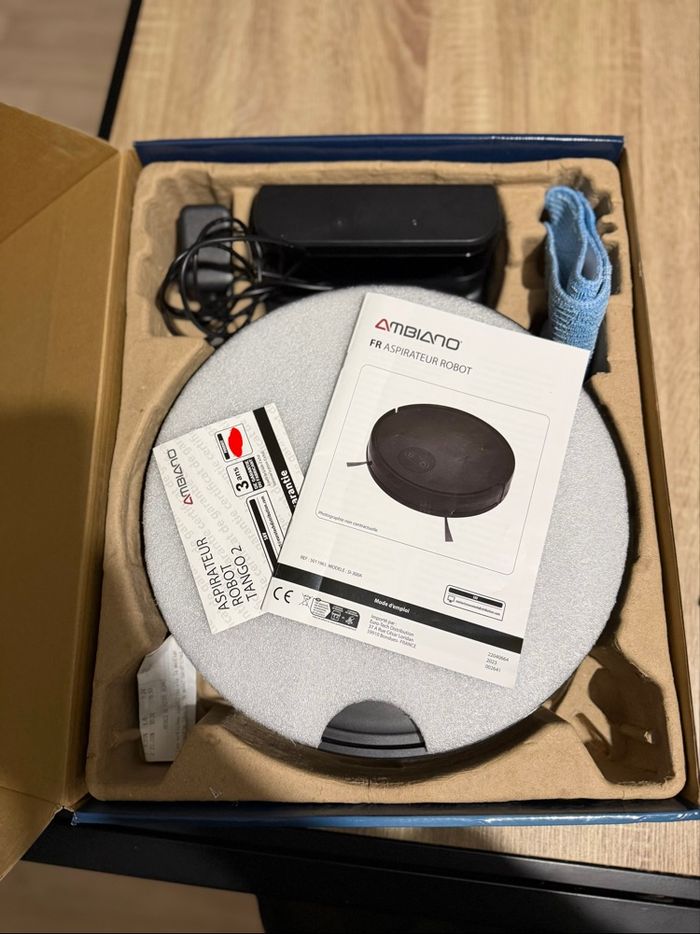 Aspirateur robot Ambiano Modèle tango 2