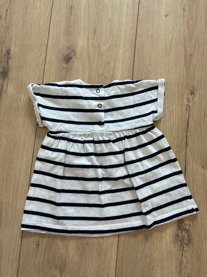 Robe bébé - photo numéro 3
