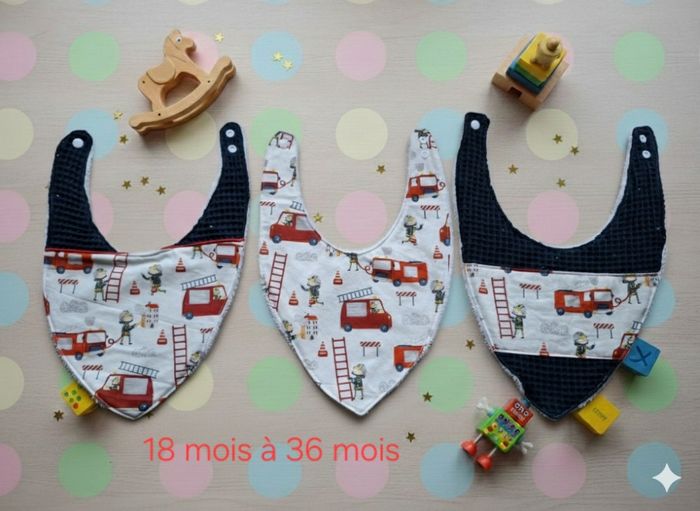 Lot de 3 bavoirs bandana 18 mois à 36 mois Création fait main artisanale - photo numéro 1