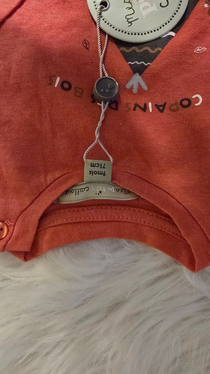 Neufs (non portés)🏷🏷🏷💙🤩😍 superbe ensemble teeshirt ml et pantalon velours 9 mois garçon 💙😍🤩 - photo numéro 8