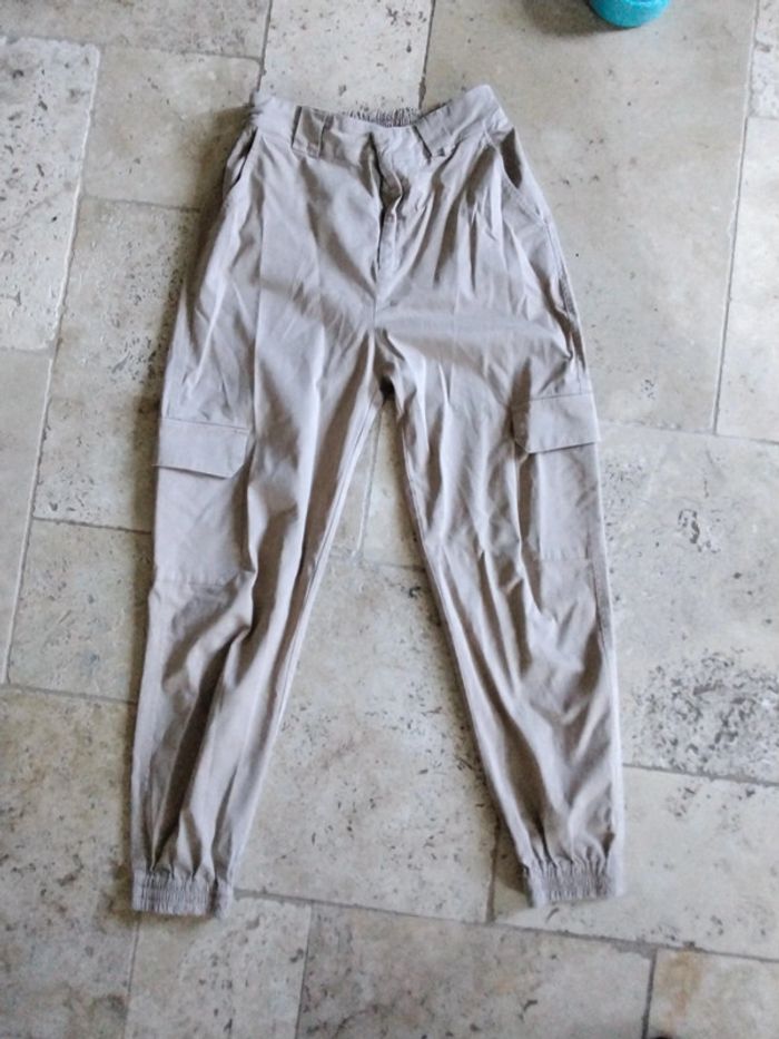 Cargo beige pull & bear T 38