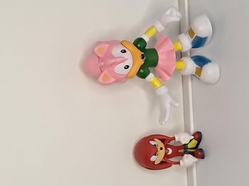 Lot de 2 figurines Sonic marque Sega