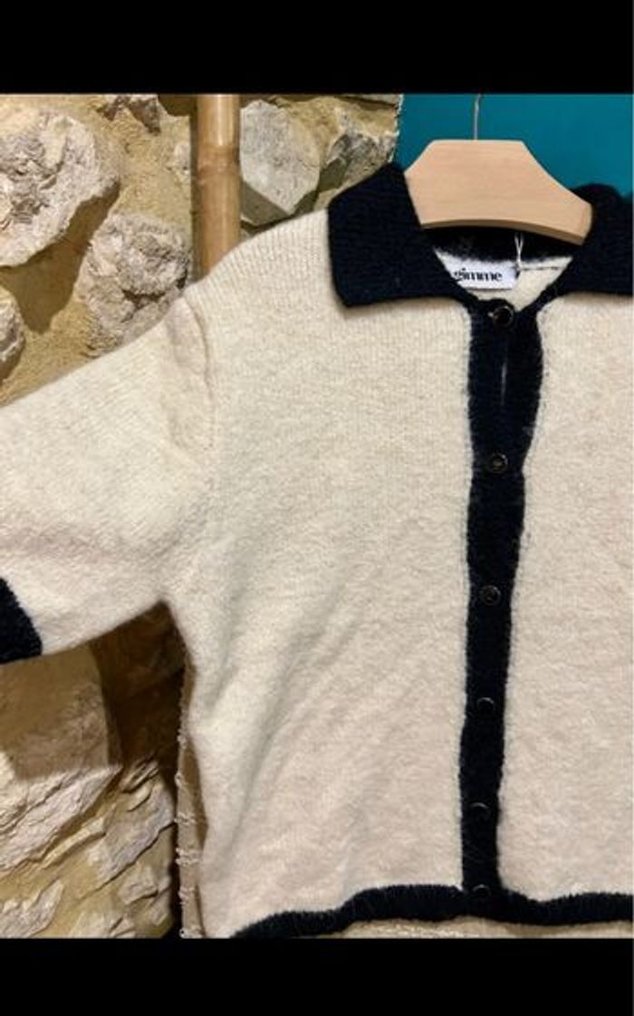 Pull boutonné à manches courtes S/M • écru & noir - photo numéro 3