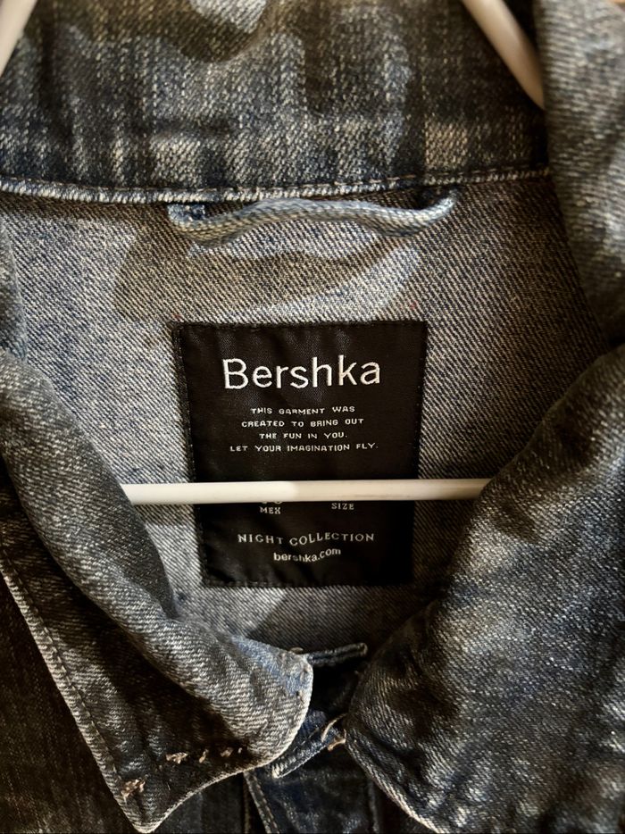 Jolie Veste en Jean Bershka, très peu portée-Taille L - photo numéro 2