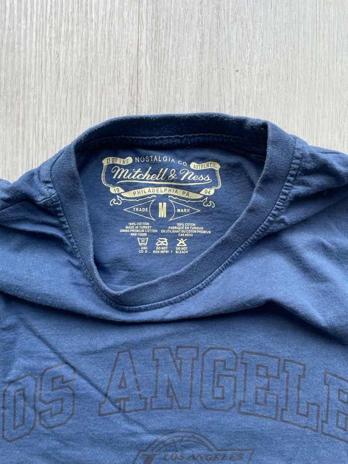 T-shirt Los Angeles Lakers Mitchell & Ness bleu - photo numéro 4