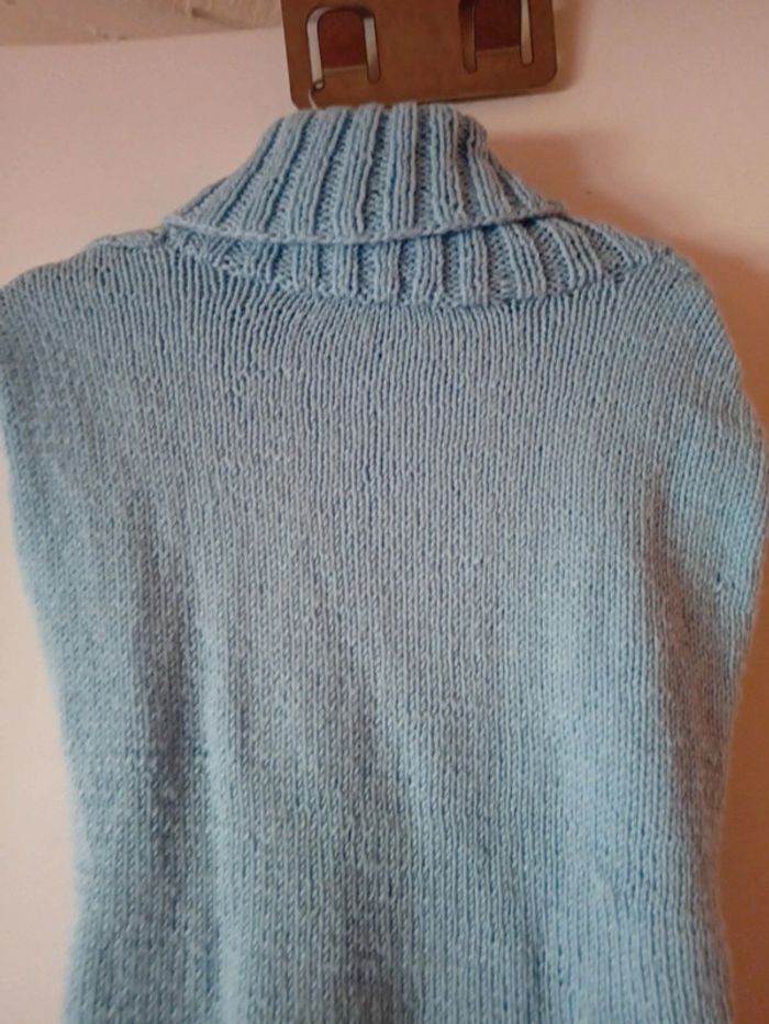 Joli pull bleu en laine - photo numéro 5