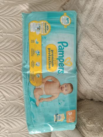 Couches Pampers 