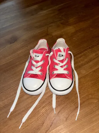 Converse rose taille 24