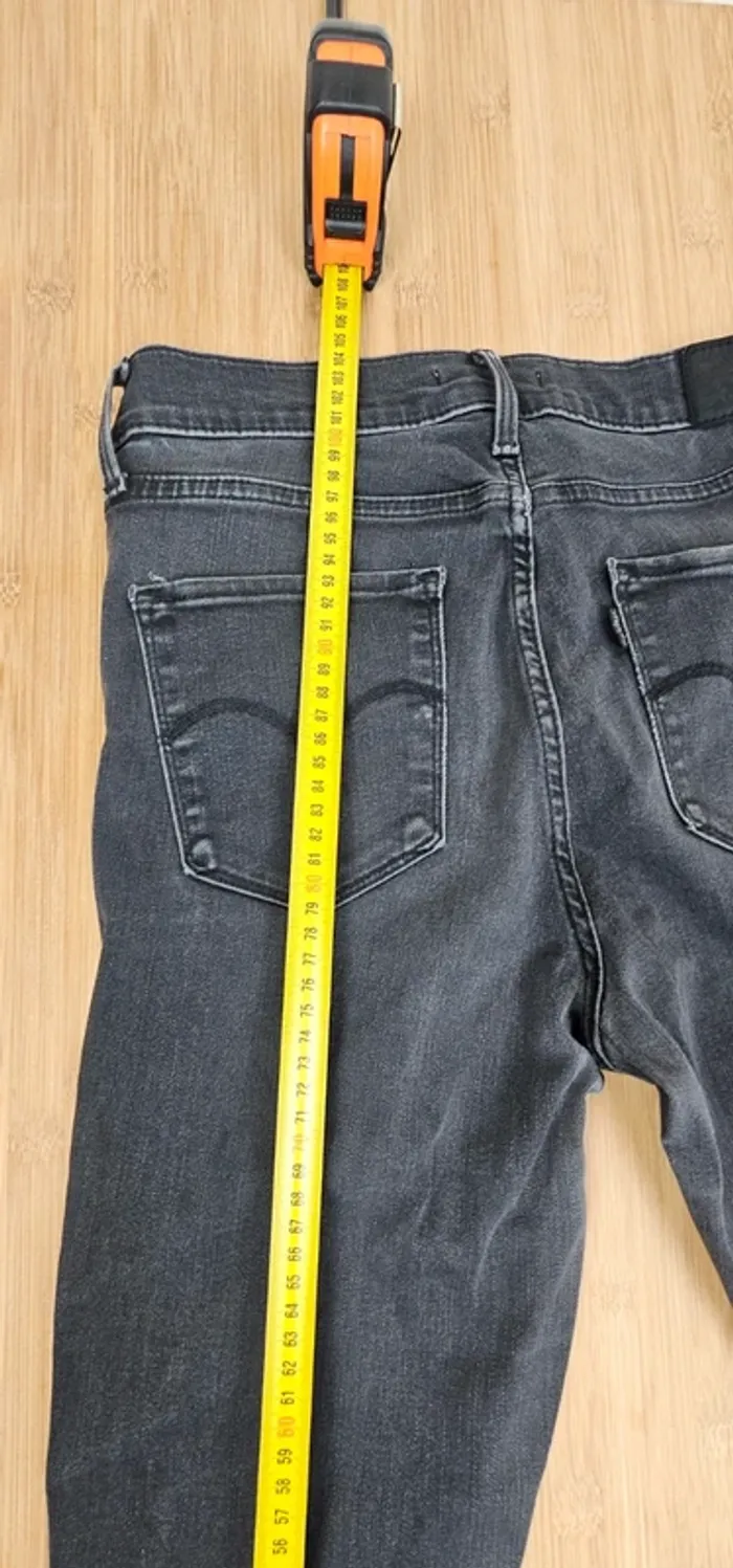 Levi's + patchs offerts 310. T:34/36 W30 L32 - photo numéro 17