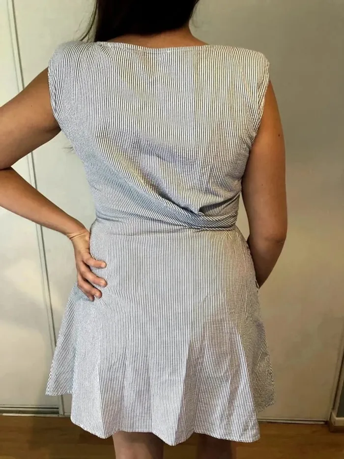 Robe Mango été rayée bleue blanche avec ceinture intégrée à nouer femme M - photo numéro 2