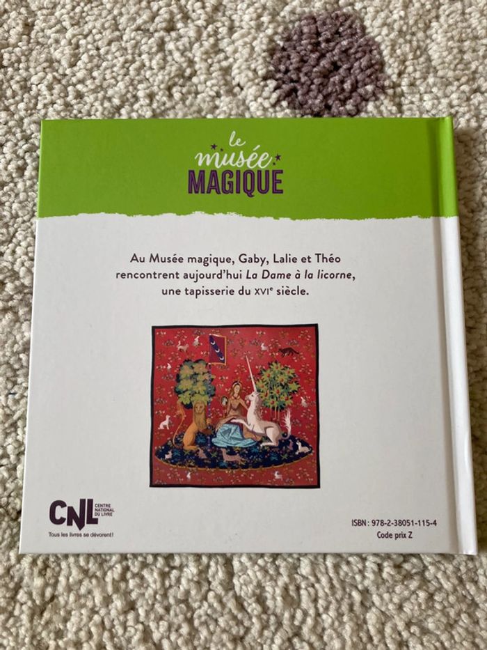 Livre la dame à la licorne - photo numéro 2