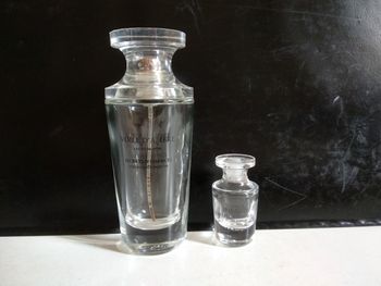 2 flacons parfum Secrets d'essences Yves Rocher vides