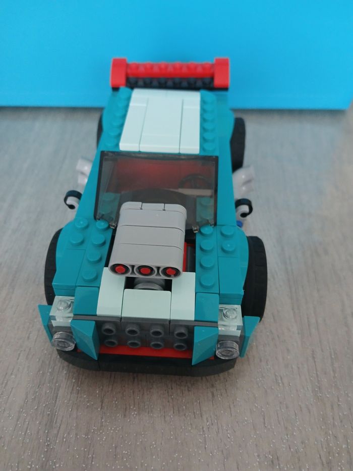 Voiture - photo numéro 2