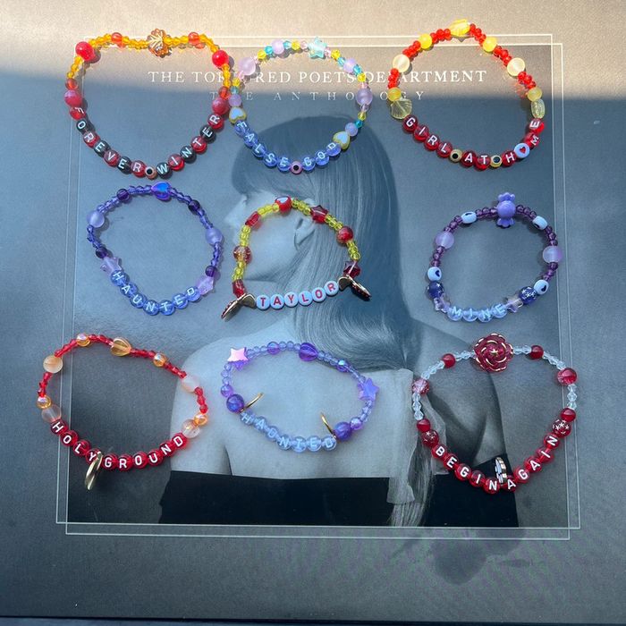 friendship bracelets | taylor swift