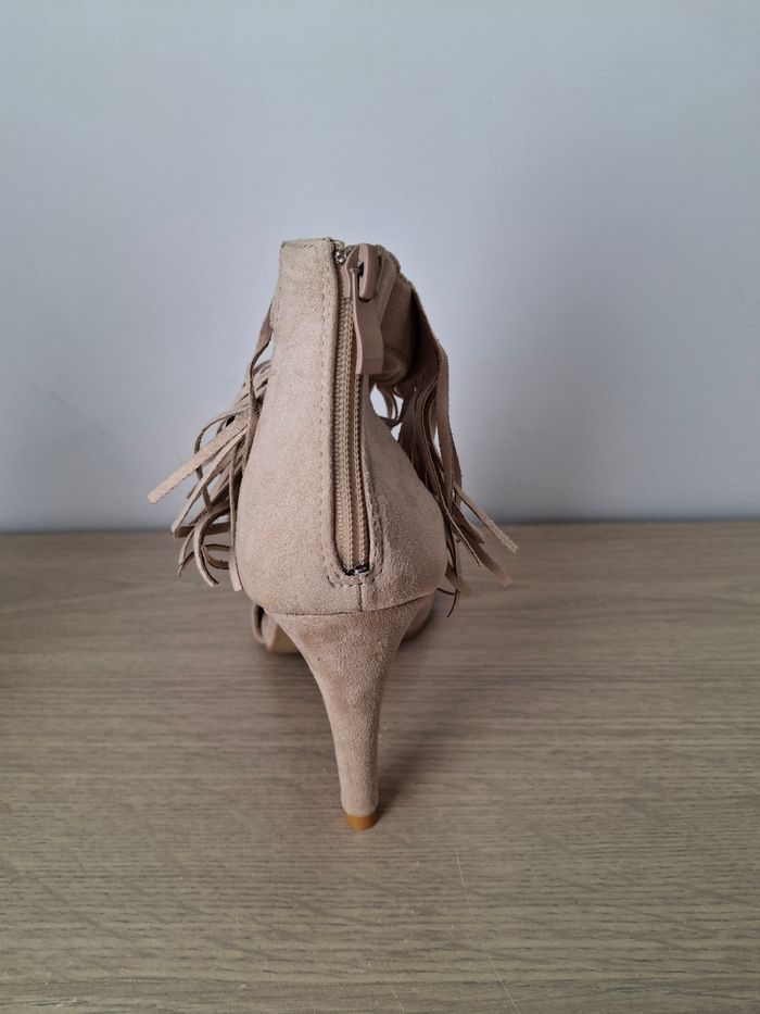 Talons à franges 38 - photo numéro 5