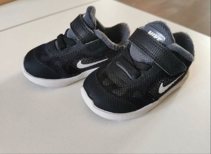 Baskets Nike noire 19.5 - photo numéro 3