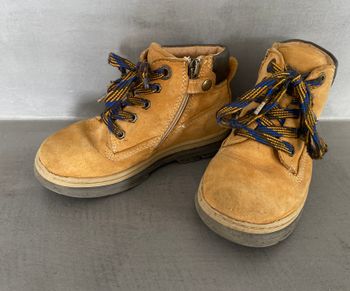 Chaussures boots camel enfant Primigi 28