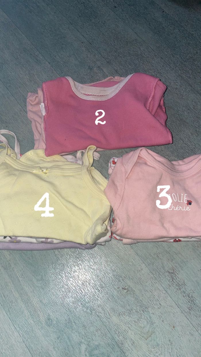 Lot de 9 body fille
