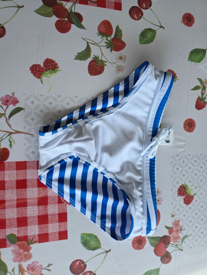 MAILLOT BAIN GARÇON 👦 NEUF ÉTIQUETTE DESSUS PAW PATROL 5/6 ANS NICKELEDEON - photo numéro 6