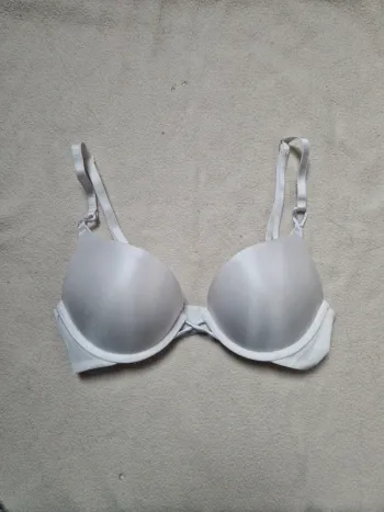 Neuf jolie soutiens gorge Bombshell blanc lisse push up victoria's secret taille 82B