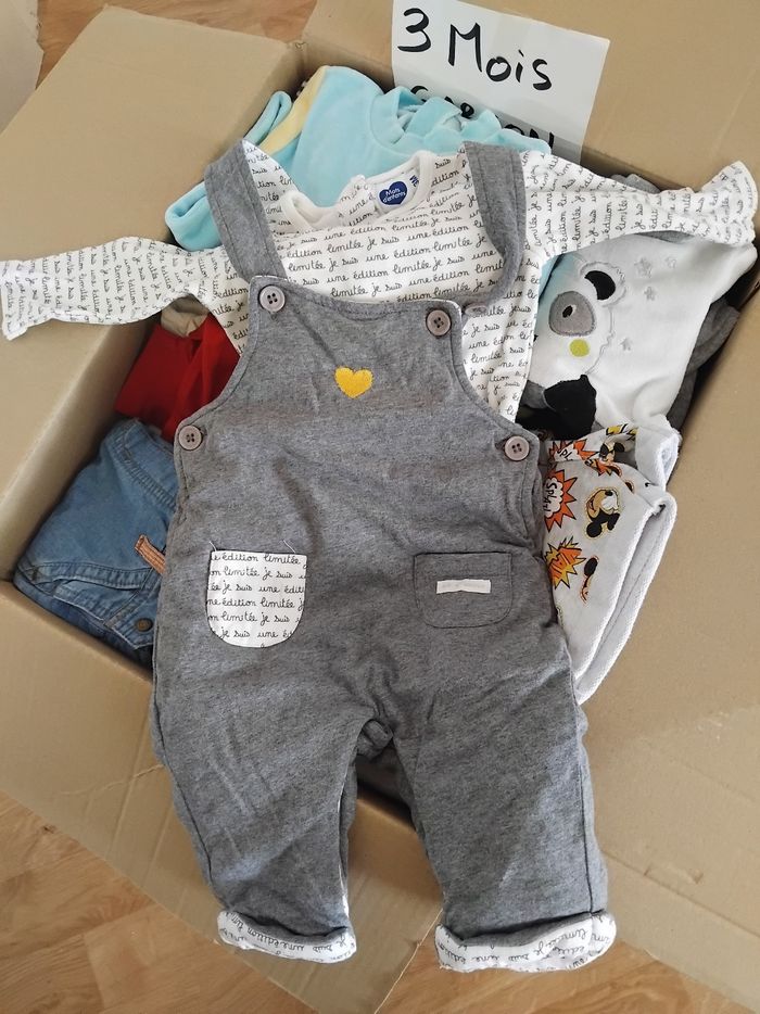 Gros carton vêtements garçon 3mois - photo numéro 5