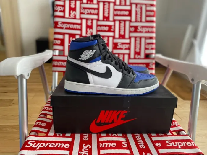 Jordan 1 rétro high og royal toe neuf 44fr