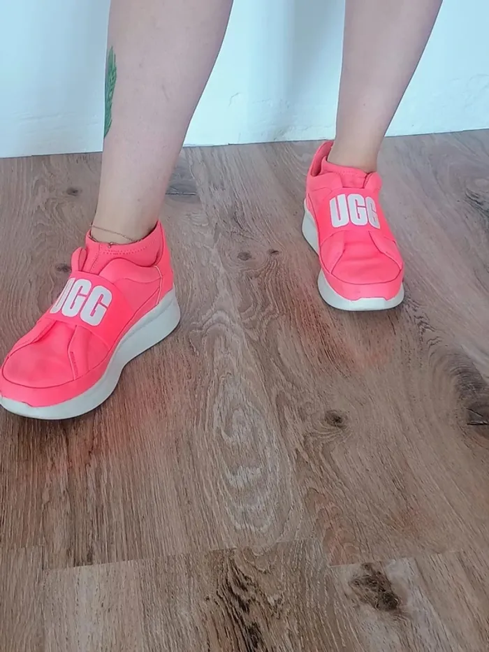 basket UGG rose T39 - photo numéro 7
