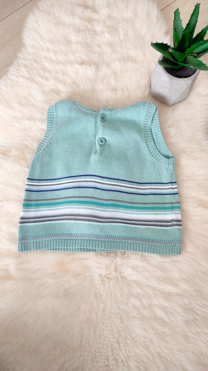Petit pull sans manche avec capuche - photo numéro 2